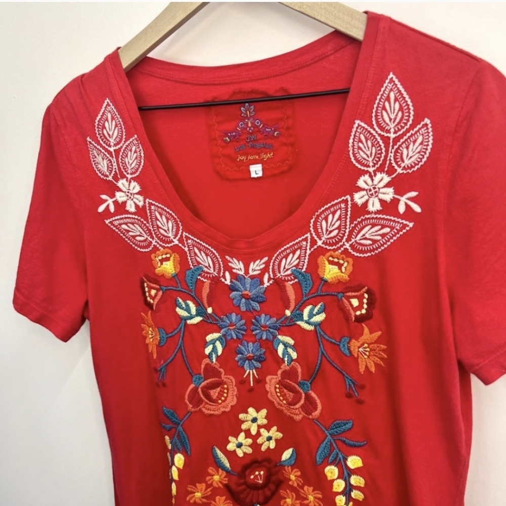 Johnny Was Embroidered Red Short Sleeve Top Size Large